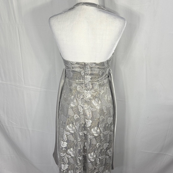 BARI JAY PETITE SILVER FLORAL LACE HALTER DRESS SZ 4 - Picture 8 of 11